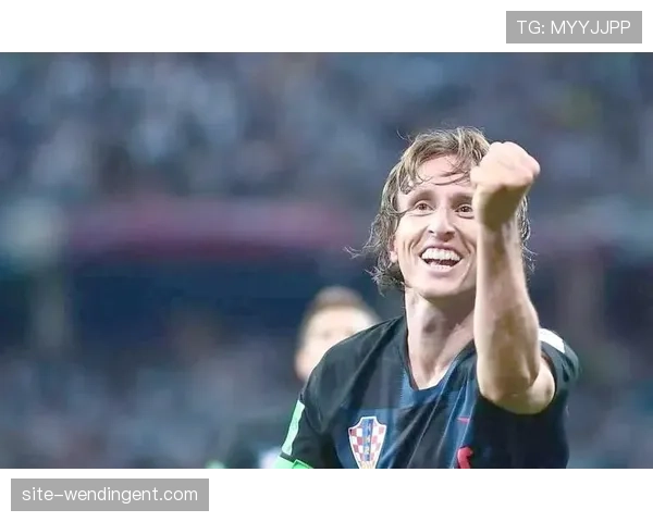 尤文战术升级双人协防围剿莫德里奇展现防守智慧与团队默契